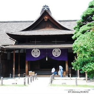 Takayama (B, L)